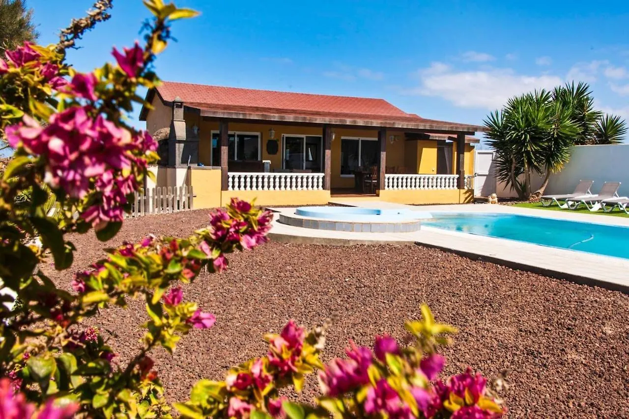 Charming Villa With Sea View In El Roque, Private Pool Cotillo